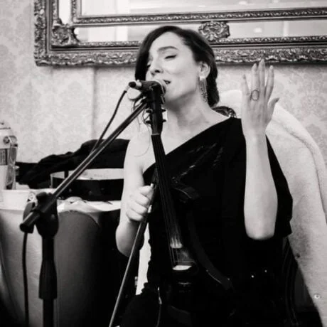 Mounia Chatal Artiste Chanteuse et animatrice d'événements musicaux 14 Orchestre Mariage Alger & Événements